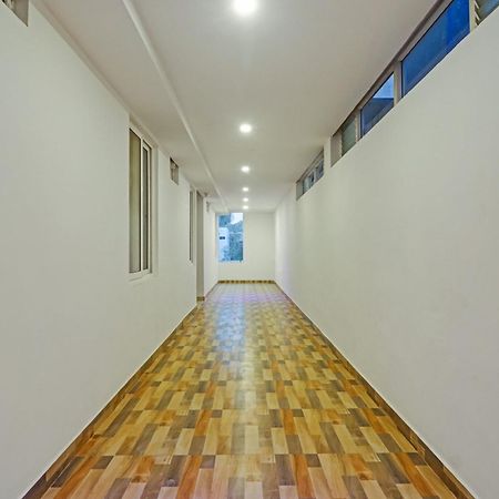 Super Townhouse Che Sigma Hotell Hyderabad Eksteriør bilde