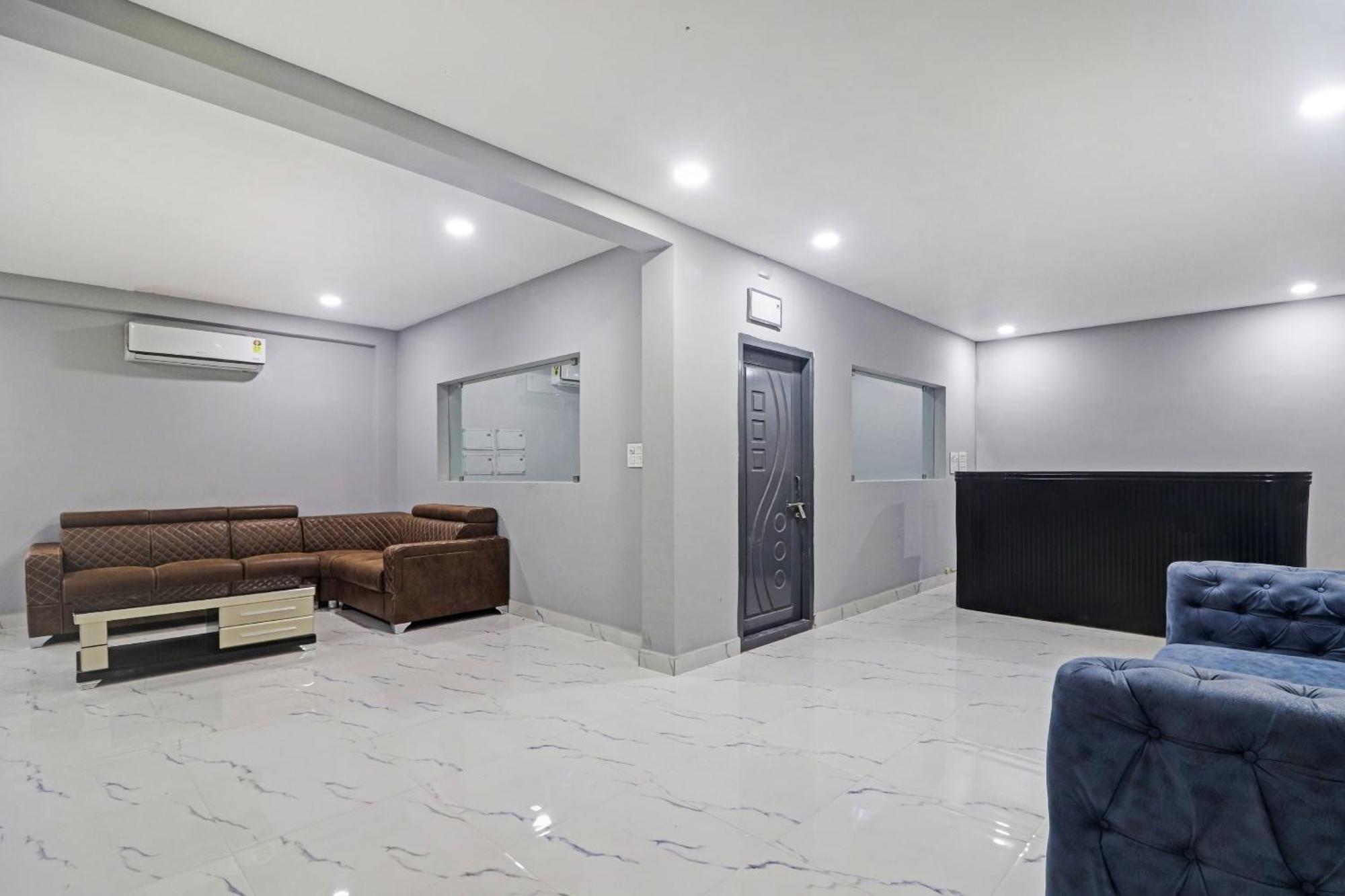 Super Townhouse Che Sigma Hotell Hyderabad Eksteriør bilde