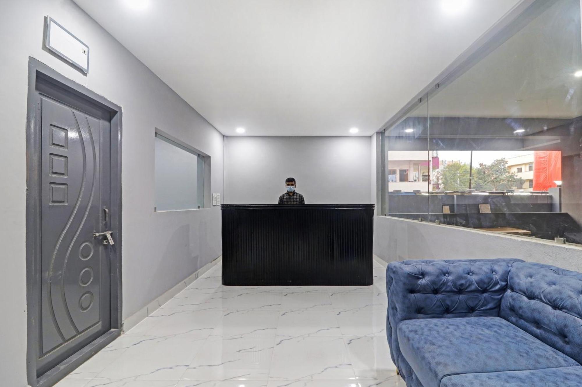 Super Townhouse Che Sigma Hotell Hyderabad Eksteriør bilde