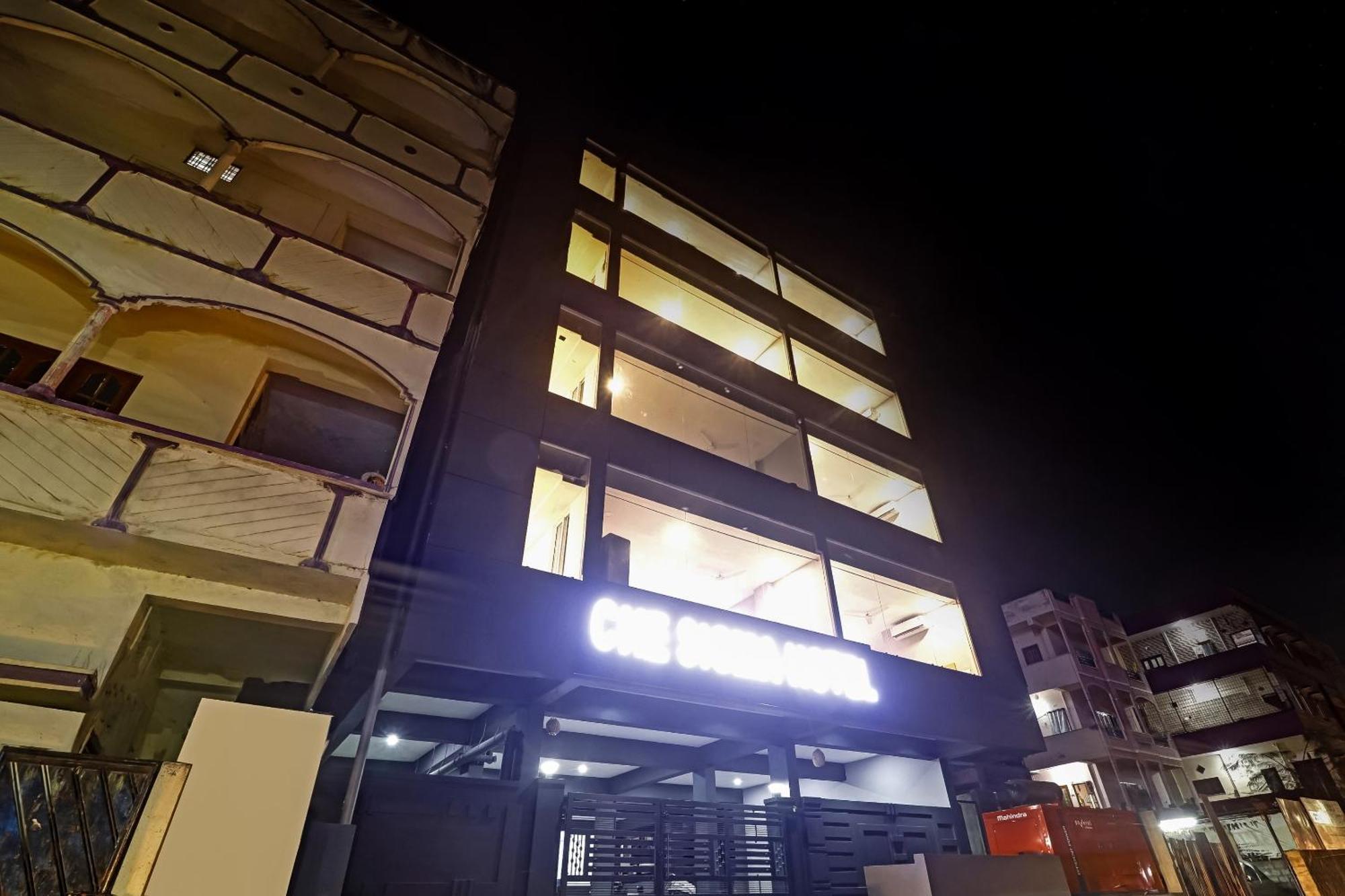 Super Townhouse Che Sigma Hotell Hyderabad Eksteriør bilde